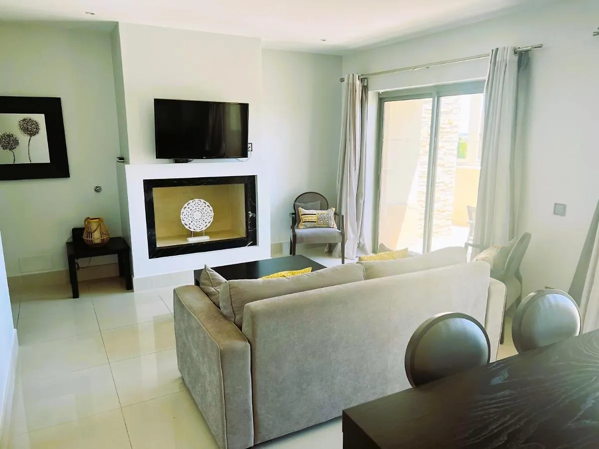 Vilamoura Pine Hills Luxury Apartment クアルテイラ ポルトガル